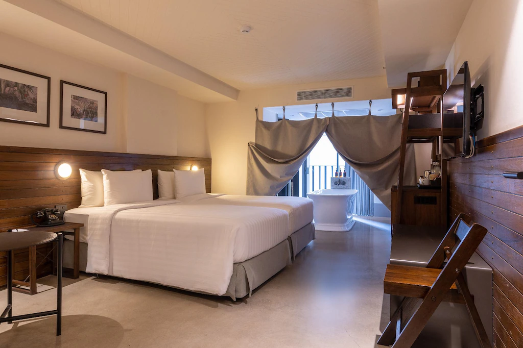 【2025芭達雅親子飯店推薦】精選10間度假海景飯店 泳池滑水道、人造浪、兒童遊戲室全家輕鬆玩！