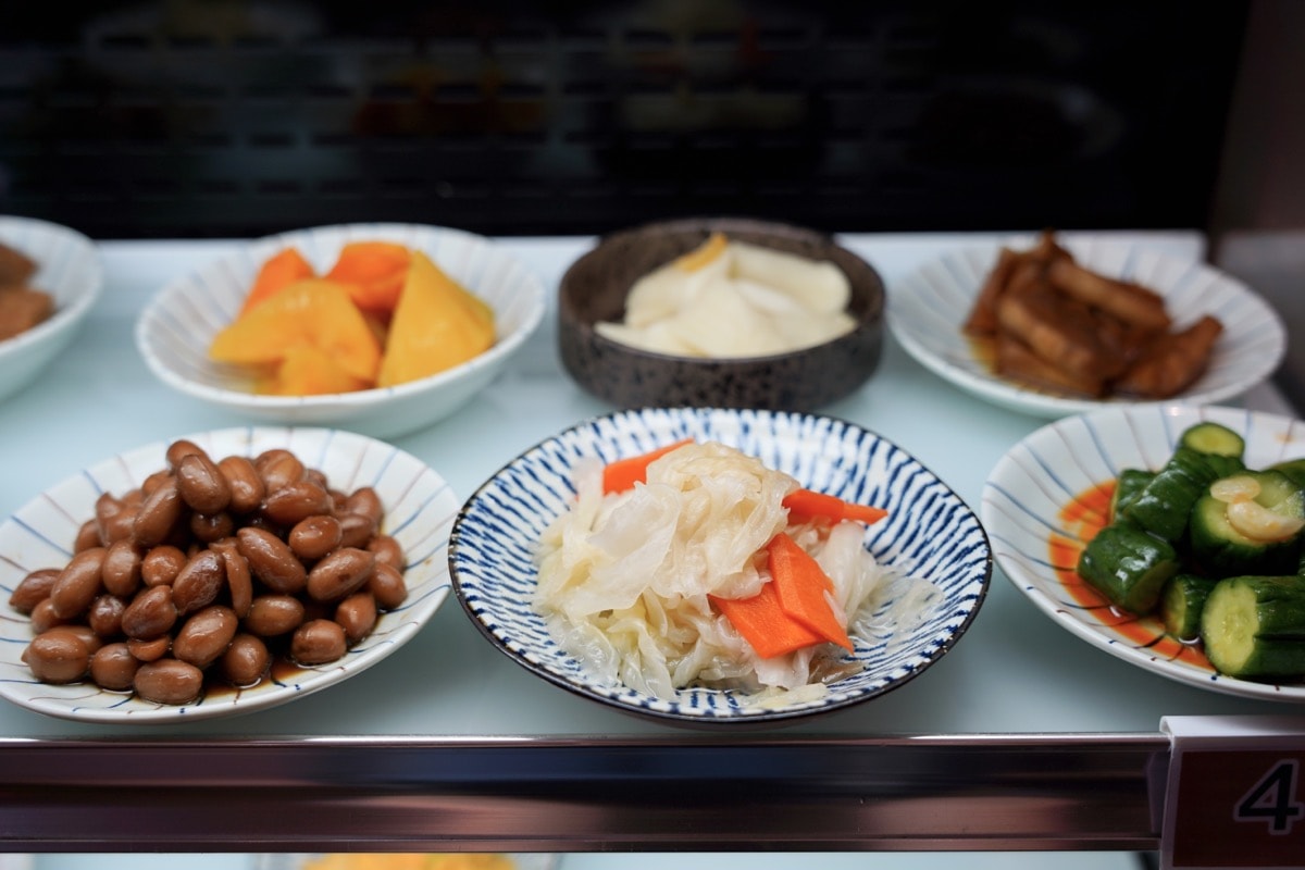 【中壢麵店推薦】尋味麵舖。中大壢中美味麵舖，必點超好吃椒麻皮蛋擔擔麵、老北京炸醬麵、牛肉麵！