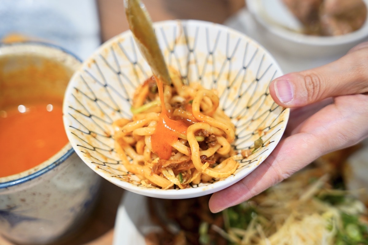 【中壢麵店推薦】尋味麵舖。中大壢中美味麵舖，必點超好吃椒麻皮蛋擔擔麵、老北京炸醬麵、牛肉麵！