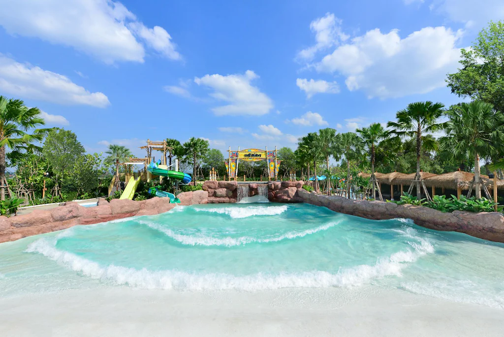 【2025芭達雅親子飯店推薦】精選10間度假海景飯店 泳池滑水道、人造浪、兒童遊戲室全家輕鬆玩！