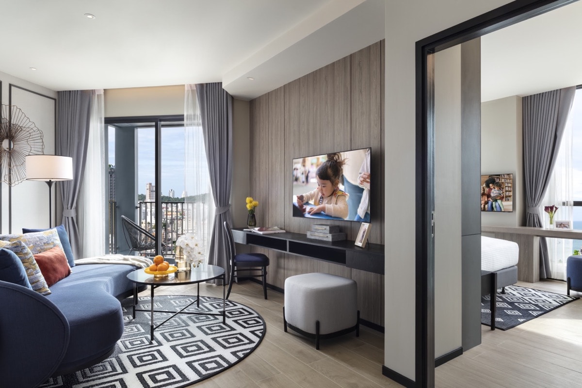 【2025芭達雅親子飯店推薦】精選10間度假海景飯店 泳池滑水道、人造浪、兒童遊戲室全家輕鬆玩！