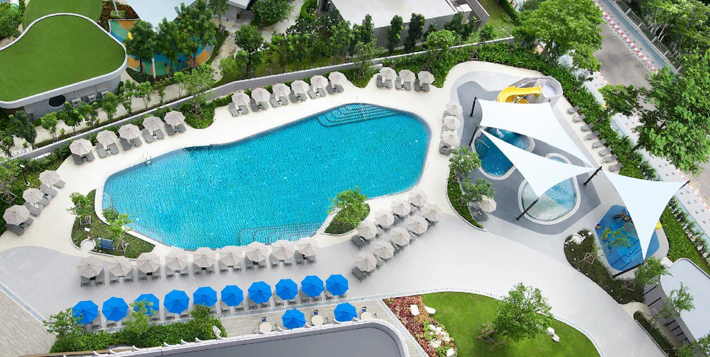 芭達雅遨舍度假酒店 OZO North Pattaya 度假風十足泳池