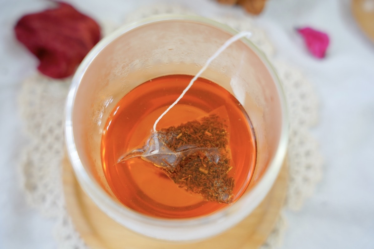 無咖啡因茶飲推薦【B&G 德國農莊】養生草本茶，好喝零負擔的晚安花茶、冰釀蘋果茶、舒福茶