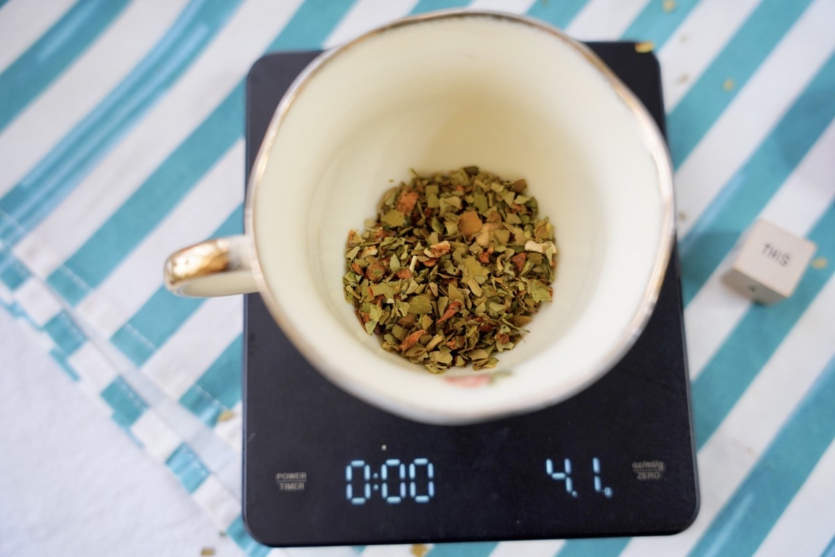 無咖啡因茶飲推薦【B&G 德國農莊】養生草本茶，好喝零負擔的晚安花茶、冰釀蘋果茶、舒福茶