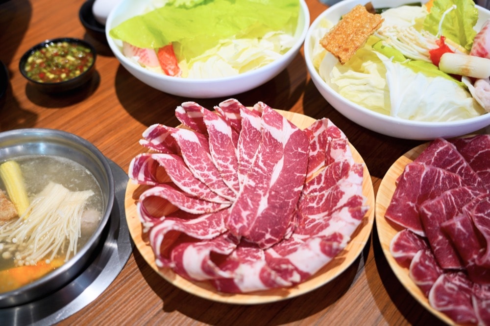 【小火鍋推薦。Ms涮涮屋桃園店】肉質好海鮮超新鮮，吃過必回訪的火鍋店！