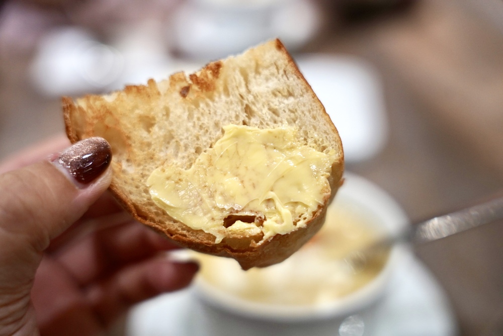 【青埔美食推薦】Angel 371西餐廳，美味板腱骰子牛、櫻桃鴨胸，氣氛與服務絕佳的聚會餐廳！