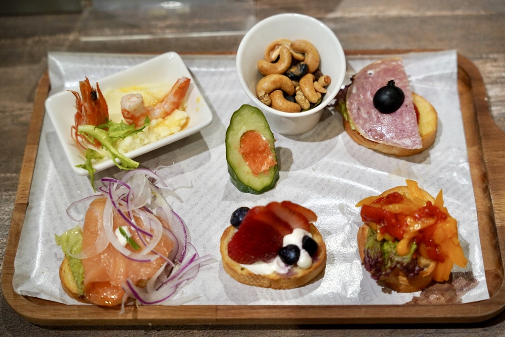 【青埔美食推薦】Angel 371西餐廳，美味板腱骰子牛、櫻桃鴨胸，氣氛與服務絕佳的聚會餐廳！