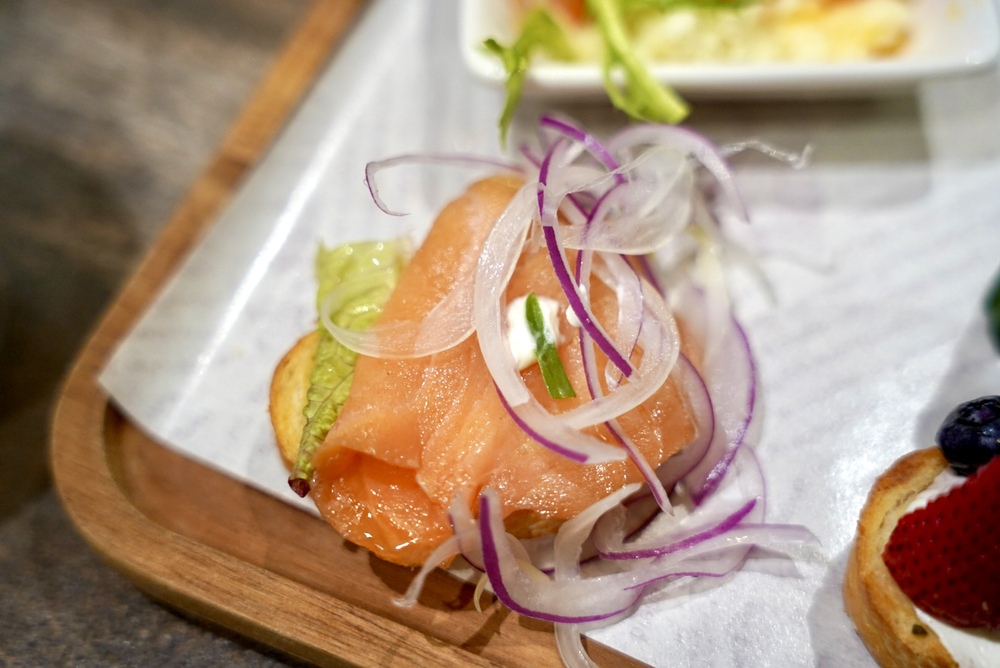 【青埔美食推薦】Angel 371西餐廳，美味板腱骰子牛、櫻桃鴨胸，氣氛與服務絕佳的聚會餐廳！