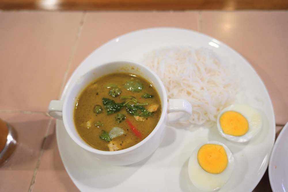 【曼谷美食推薦】Inter Restaurant。Siam商圈經點泰菜料理，在地人、觀光客都愛吃!