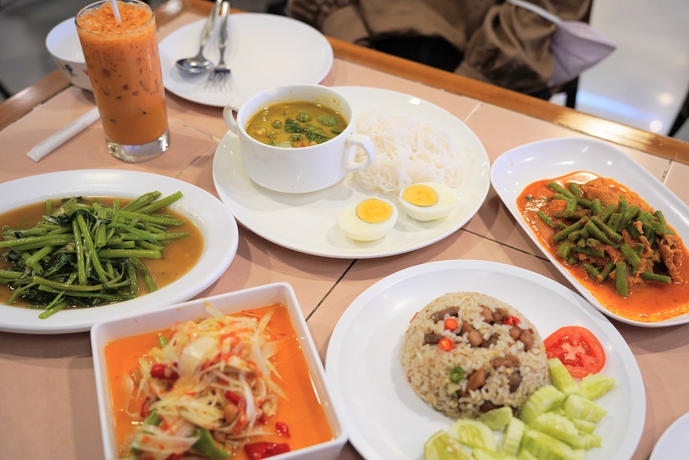 【曼谷美食推薦】Inter Restaurant。Siam商圈經點泰菜料理，在地人、觀光客都愛吃!