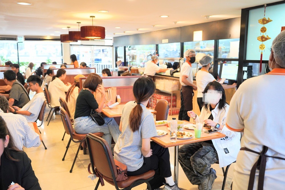 【曼谷美食推薦】Inter Restaurant。Siam商圈經點泰菜料理，在地人、觀光客都愛吃!