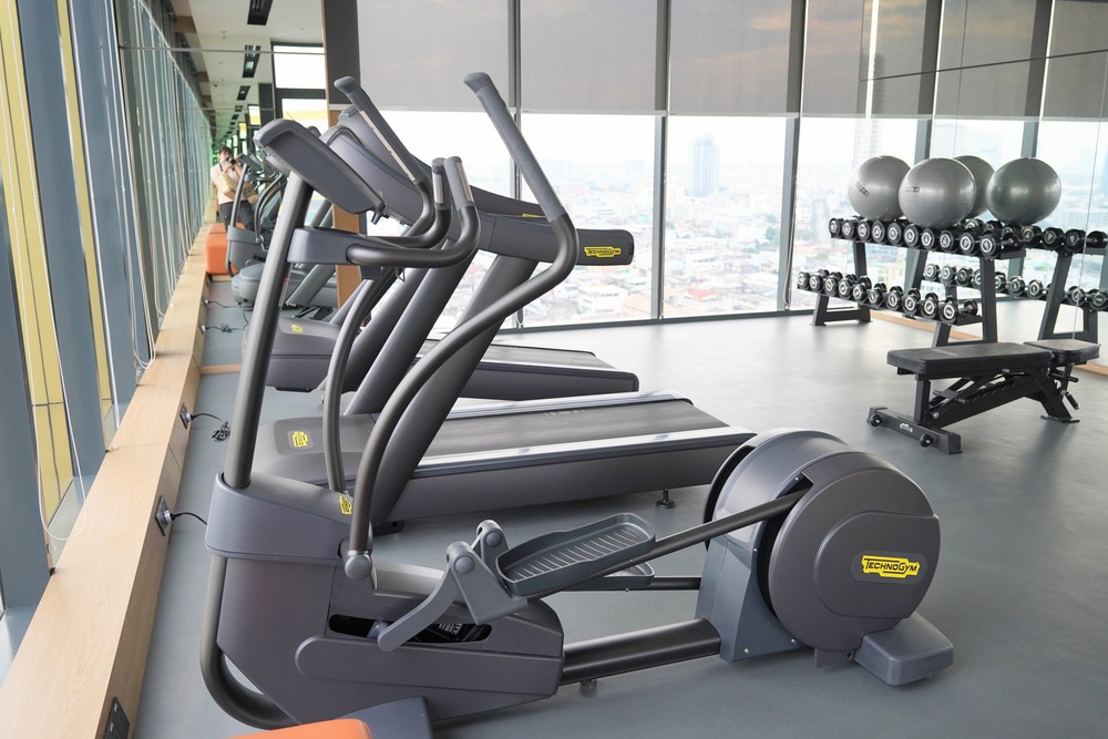 【曼谷新開幕飯店】曼谷河畔希爾頓花園飯店 Hilton Garden Inn Bangkok Riverside，Iconsiam暹羅天地、BTS一分鐘就到！河畔高空泳池24小時健身房