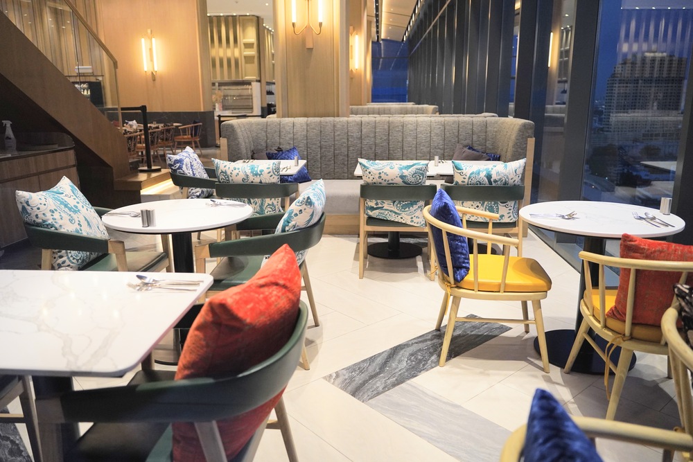 【曼谷新開幕飯店】曼谷河畔希爾頓花園飯店 Hilton Garden Inn Bangkok Riverside，Iconsiam暹羅天地、BTS一分鐘就到！河畔高空泳池24小時健身房