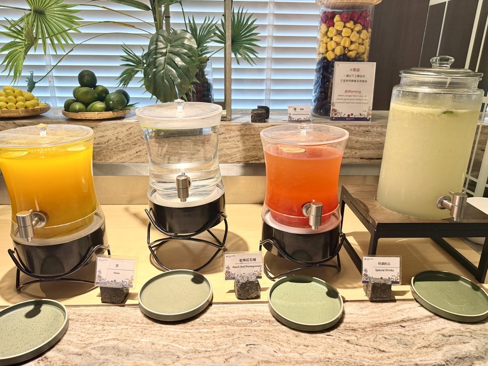 【板橋餐廳推薦】蓮花餐廳Lotus Restaurant-東南亞與泰式料理吃到飽.桌邊單點服務好-板橋凱撒大飯店餐廳推薦 - 第21張圖 【板橋餐廳推薦】蓮花餐廳Lotus Restaurant-東南亞與泰式料理吃到飽.桌邊單點服務好-板橋凱撒大飯店餐廳推薦