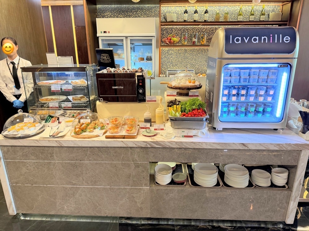 【BKK機場曼谷中華航空貴賓室VIP LOUNGE】豐富餐點隱密環境,金卡會籍免費使用貴賓室 - 第10張圖 【BKK機場曼谷中華航空貴賓室VIP LOUNGE】豐富餐點隱密環境,金卡會籍免費使用貴賓室