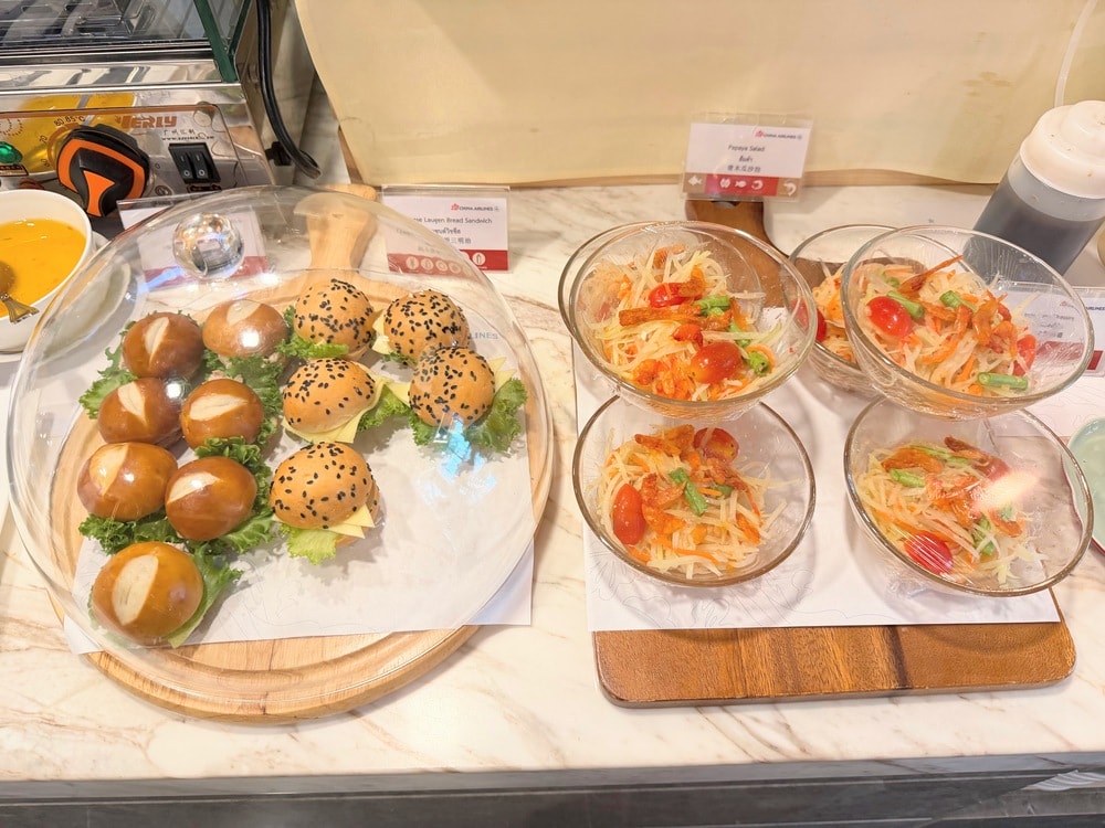 【BKK機場曼谷中華航空貴賓室VIP LOUNGE】豐富餐點隱密環境,金卡會籍免費使用貴賓室 - 第13張圖 【BKK機場曼谷中華航空貴賓室VIP LOUNGE】豐富餐點隱密環境,金卡會籍免費使用貴賓室