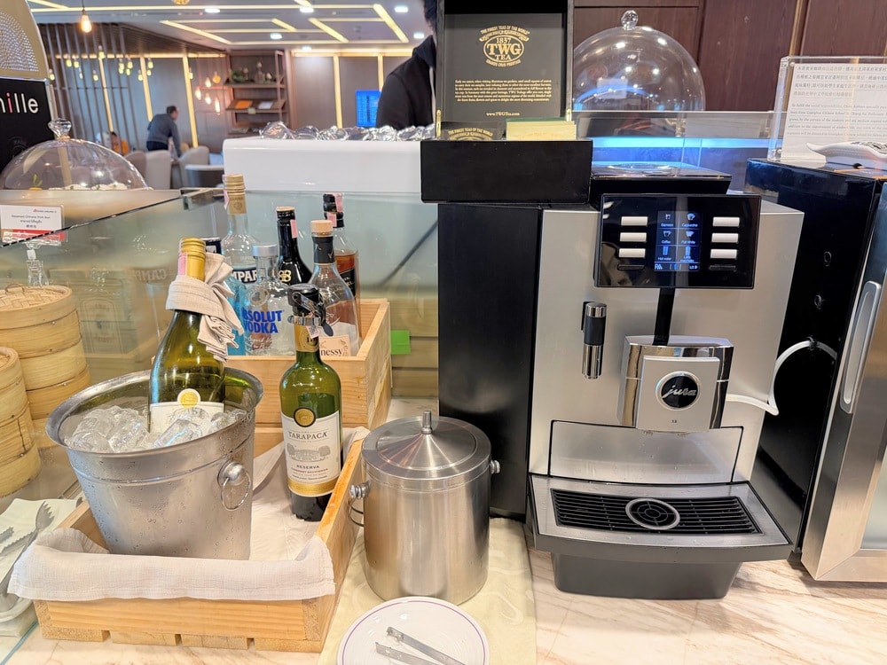 【BKK機場曼谷中華航空貴賓室VIP LOUNGE】豐富餐點隱密環境,金卡會籍免費使用貴賓室 - 第23張圖 【BKK機場曼谷中華航空貴賓室VIP LOUNGE】豐富餐點隱密環境,金卡會籍免費使用貴賓室
