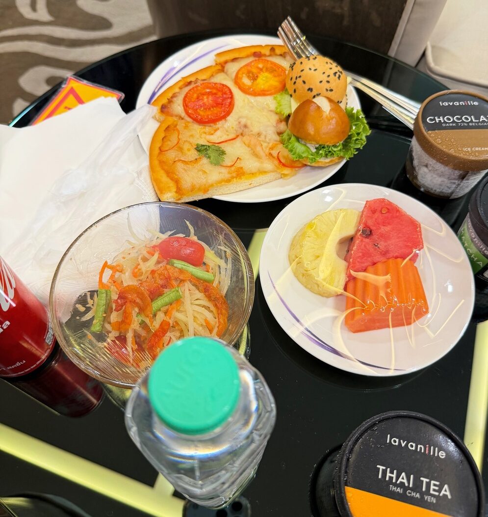 【BKK機場曼谷中華航空貴賓室VIP LOUNGE】豐富餐點隱密環境,金卡會籍免費使用貴賓室 - 第1張圖 【BKK機場曼谷中華航空貴賓室VIP LOUNGE】豐富餐點隱密環境,金卡會籍免費使用貴賓室