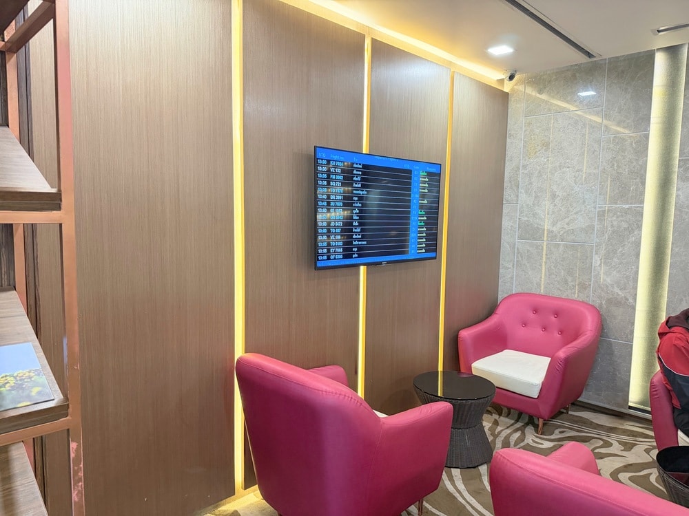 【BKK機場曼谷中華航空貴賓室VIP LOUNGE】豐富餐點隱密環境,金卡會籍免費使用貴賓室 - 第7張圖 【BKK機場曼谷中華航空貴賓室VIP LOUNGE】豐富餐點隱密環境,金卡會籍免費使用貴賓室