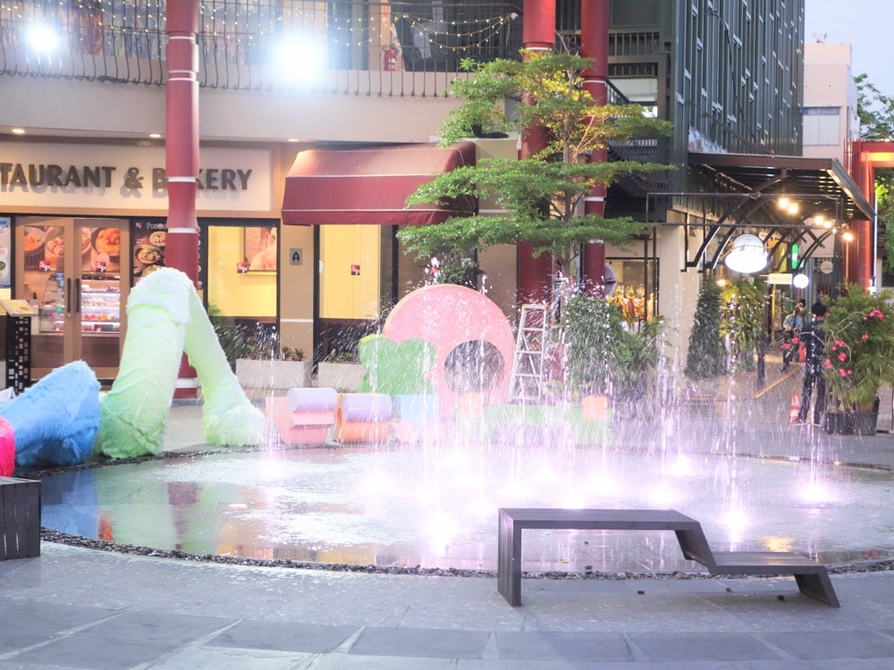 【Tha Maharaj 碼頭文青市集】曼谷瑪哈拉河畔市集,悠閒老城區散步景點 - 第16張圖 曼谷Tha Maharaj文青碼頭市集夜市。曼谷瑪哈拉碼頭市集景點介紹
