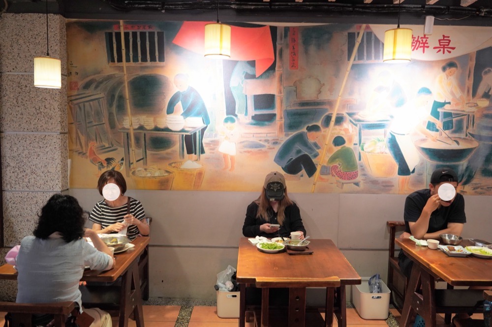 【喫飯食堂】永康街美食小吃推薦，必點招牌煎豬肝、封肉，喫飯食堂心得評價