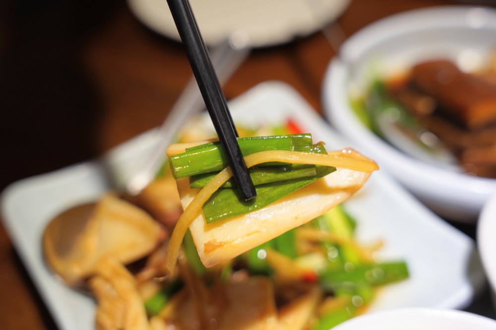 【喫飯食堂】永康街美食小吃推薦，必點招牌煎豬肝、封肉，喫飯食堂心得評價