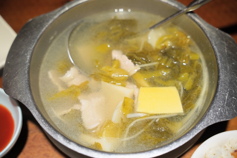 【喫飯食堂】永康街美食小吃推薦，必點招牌煎豬肝、封肉，喫飯食堂心得評價
