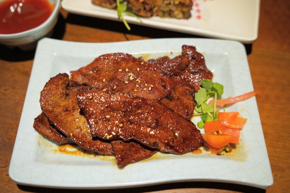 【喫飯食堂】永康街美食小吃推薦，必點招牌煎豬肝、封肉，喫飯食堂心得評價