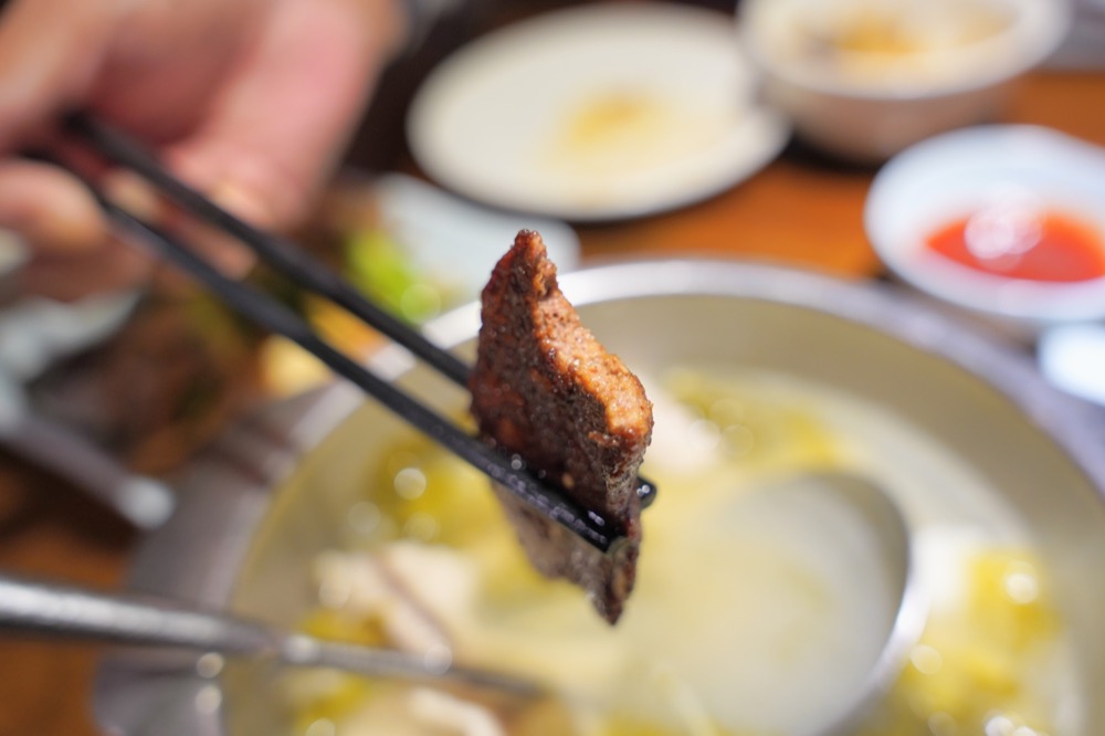 【喫飯食堂】永康街美食小吃推薦，必點招牌煎豬肝、封肉，喫飯食堂心得評價