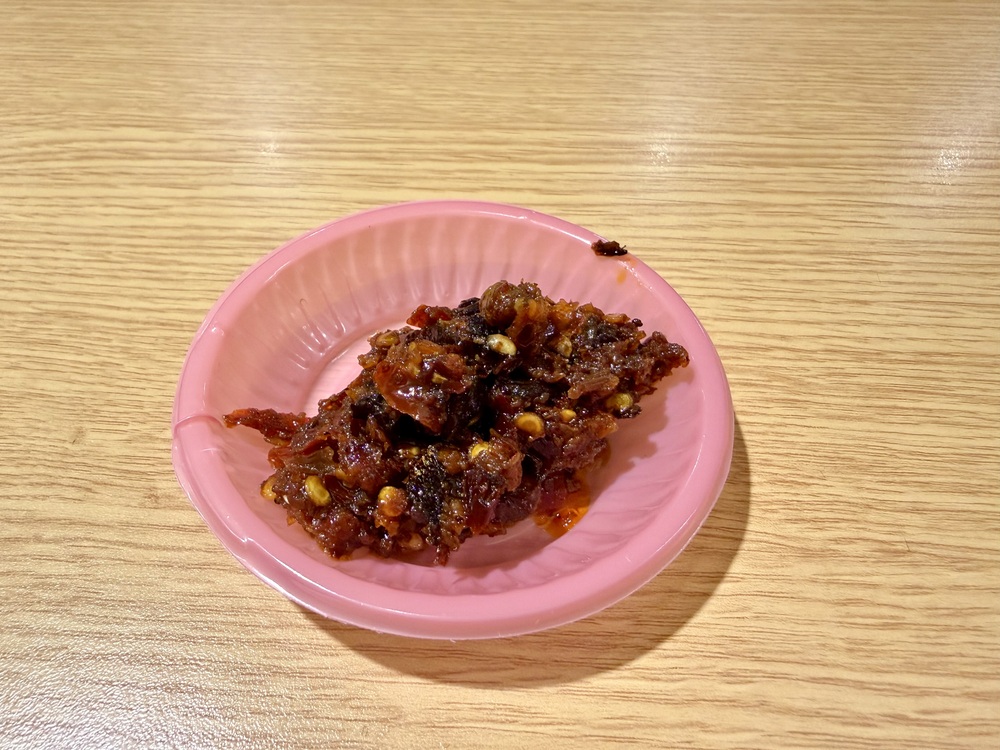 【中壢美食小吃】集英會牛肉麵 中壢中央東店．平價美味牛肉麵、麻醬麵，附設飲料機、冰淇淋吃到飽