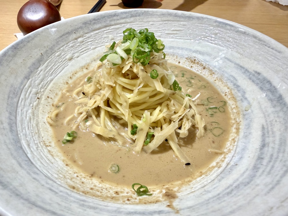 【中壢美食小吃】集英會牛肉麵 中壢中央東店．平價美味牛肉麵、麻醬麵，附設飲料機、冰淇淋吃到飽