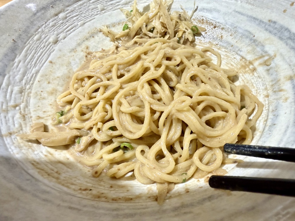 【中壢美食小吃】集英會牛肉麵 中壢中央東店．平價美味牛肉麵、麻醬麵，附設飲料機、冰淇淋吃到飽